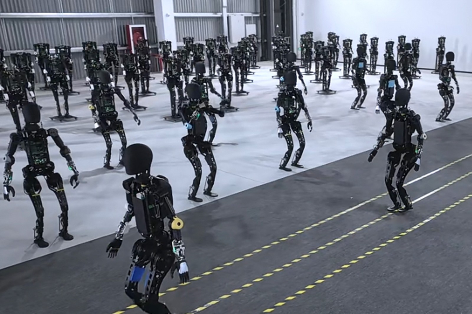 人生就是博开启通用机器人商用量产